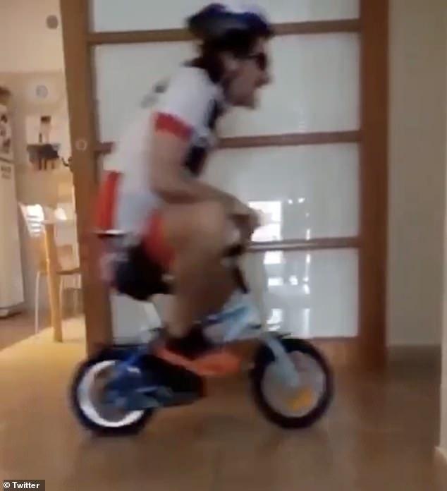 1001 cách giải trí cực bá đạo của các thanh niên phải chôn chân ở nhà tránh Cô vy-6