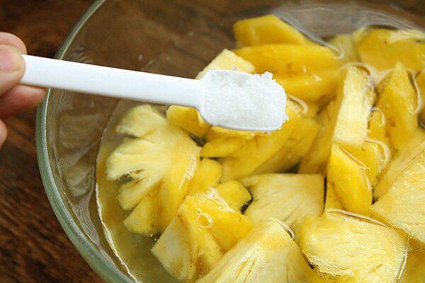 Cách chống rát lưỡi cực hay khi ăn dứa mà không phải ai cũng biết-3