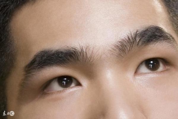 Vì sao có câu: Phụ nữ gò má cao không dùng dao cũng sát chồng?-3