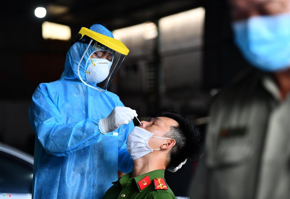 ‘Số ca nhiễm tăng nhanh ở TP.HCM không phải điều đáng lo nhất’-5