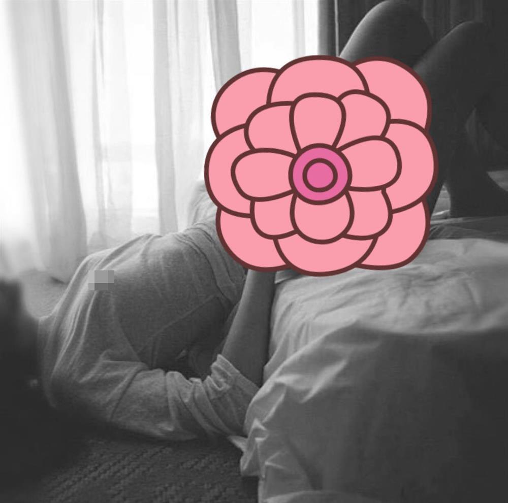 Lộ thêm loạt ảnh hot girl Về Nhà Đi Con hết bar sàn lại thả rông làm DJ-12