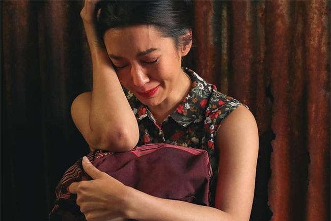 Vô tình đọc nhật kí của con gái, tôi chết lặng khi thấy một tấm ảnh rơi ra-1