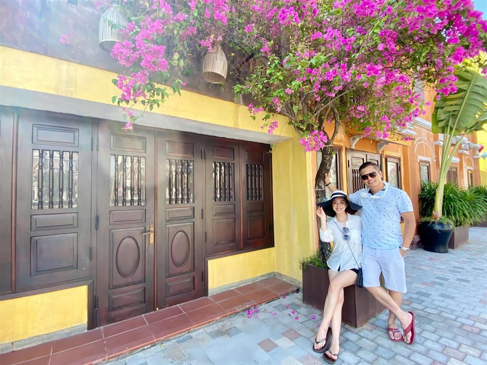 Chồng hoa hậu Jennifer Phạm gây ngỡ ngàng với đầu không tóc-4