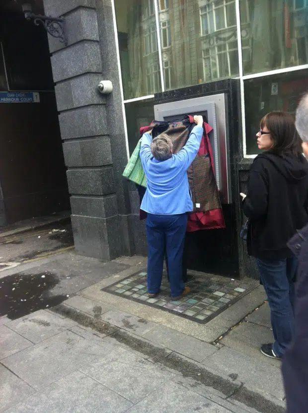 Cách thần giữ của chống trộm thời 4.0, đạo tặc nhìn cũng khóc thét vì bất lực-15