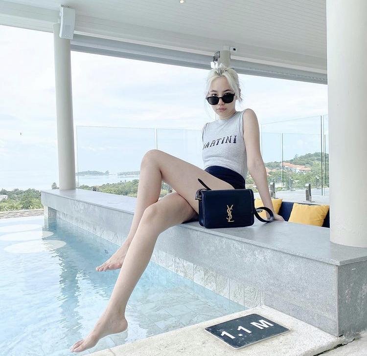 Nanno Cô Gái Đến Từ Hư Vô: Trong phim ma mị, ngoài đời thả rông-3