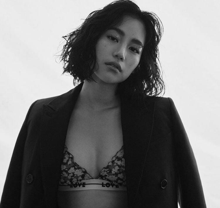 Nanno Cô Gái Đến Từ Hư Vô: Trong phim ma mị, ngoài đời thả rông-7