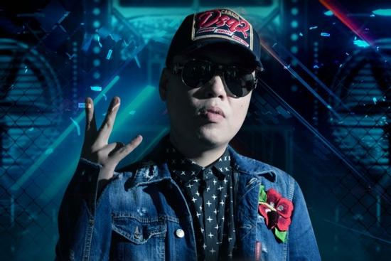 LK trở thành HLV Rap Việt: người phấn khích, kẻ hụt hẫng