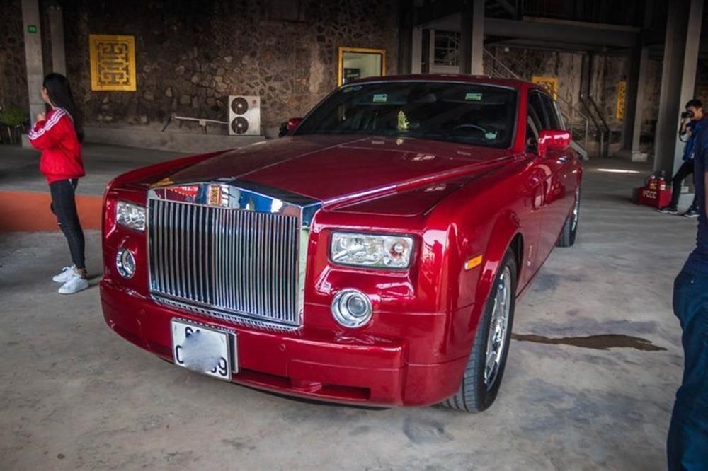 Đại gia Dũng Lò Vôi sở hữu garage xế hộp toàn Rolls-Royce gần 200 tỷ-8