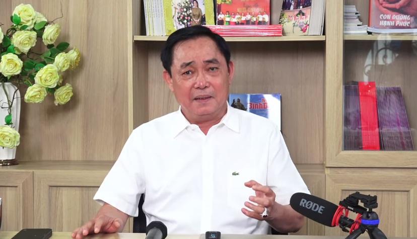 Ông Dũng Lò Vôi khuyên Hoài Linh học hỏi Quyền Linh cách cúi đầu-2