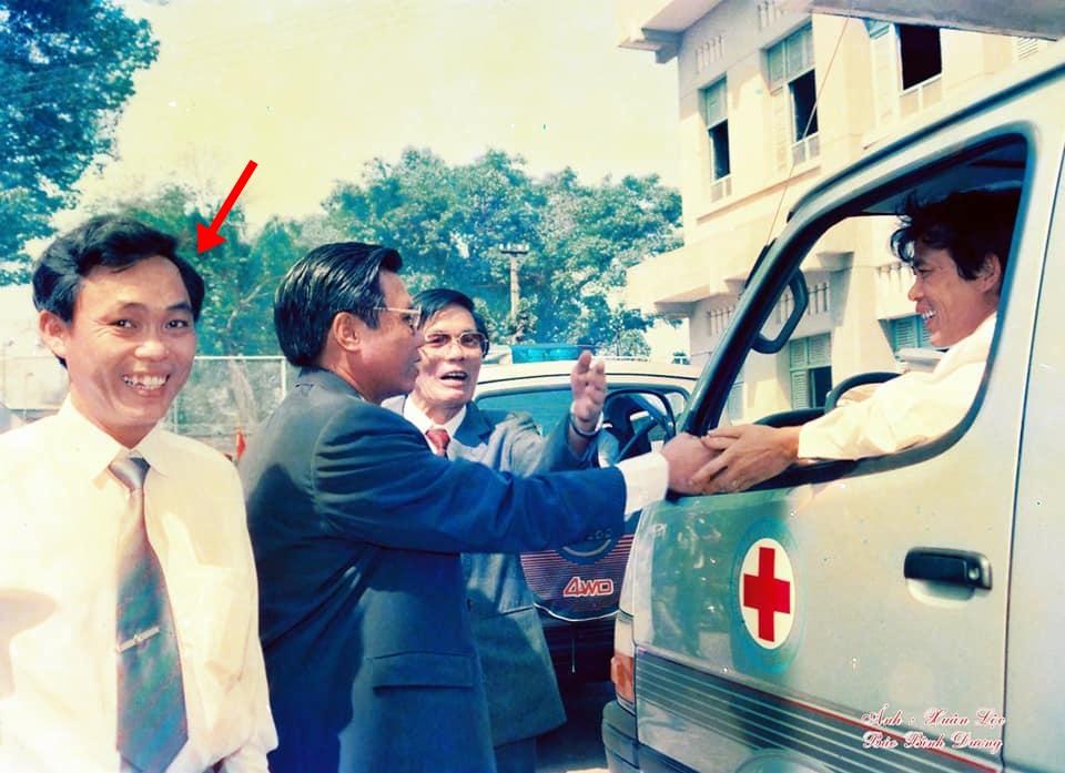 Lan truyền hình ảnh đại gia Dũng Lò Vôi thời ô kìa-2