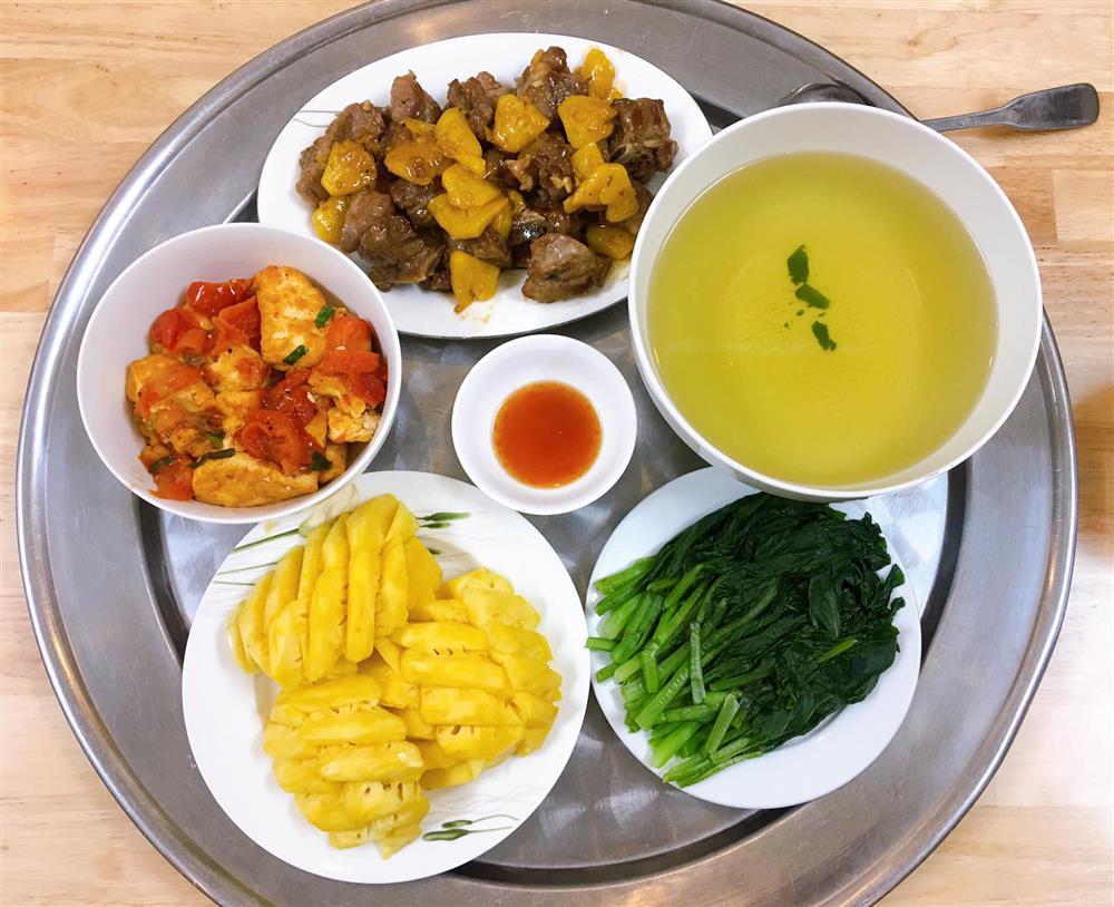 Mâm cơm 4 người ăn mùa dịch, nhìn là mê, khỏi nghĩ nay ăn món gì-7