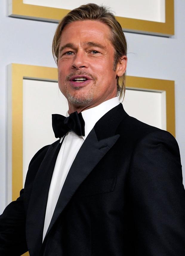 Vừa giành được quyền nuôi con, Brad Pitt đã hẹn hò nữ ca sĩ kém 21 tuổi?-1