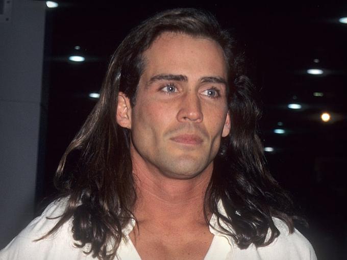 Vợ chồng sao Tarzan tử nạn vì rơi máy bay-1