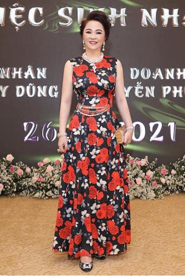 Bà Phương Hằng hack eo thon nhờ cái nịt hơn 20 triệu đồng-2