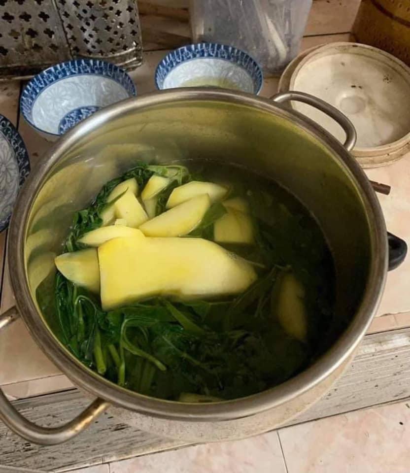 Ngày ra mắt, tin tưởng bạn gái, thanh niên hí hửng nhờ luộc rau và cái kết ngã ngửa-2