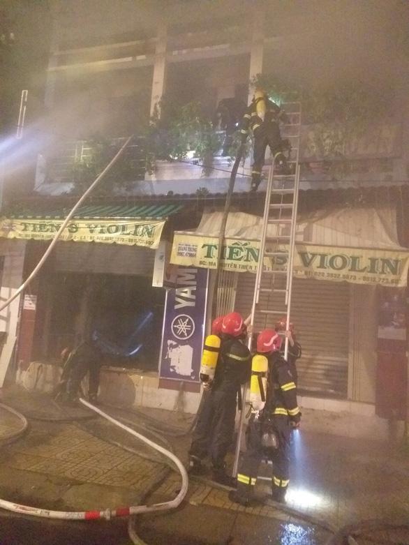 Cháy nhà ở TP HCM sau khi giãn cách xã hội, 2 người tử vong-3
