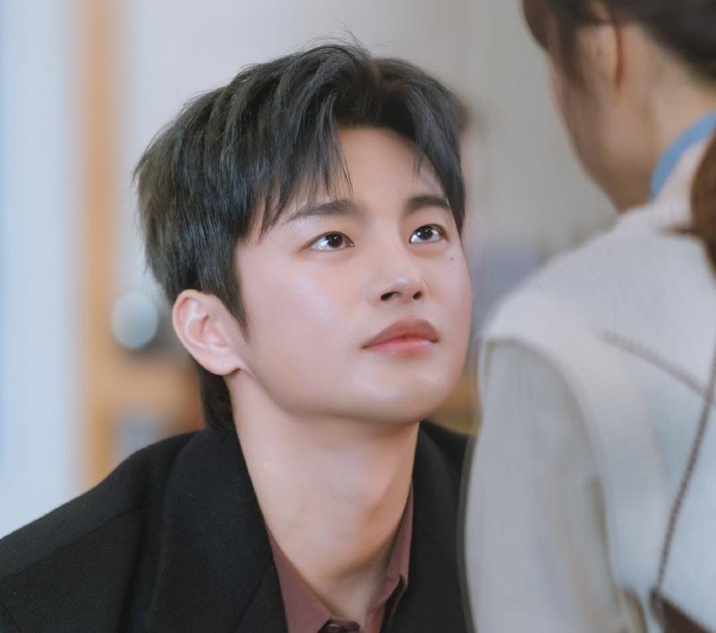 Kẻ Hủy Diệt Seo In Guk tự nhận mình có gương mặt kỳ quặc và xấu xí-1