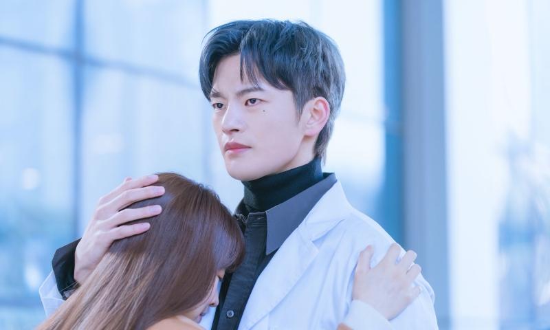 Kẻ Hủy Diệt Seo In Guk tự nhận mình có gương mặt kỳ quặc và xấu xí-4