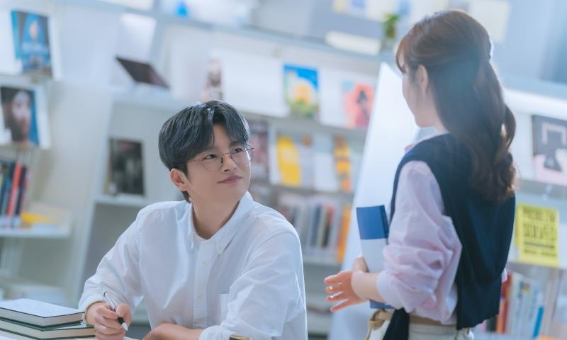 Kẻ Hủy Diệt Seo In Guk tự nhận mình có gương mặt kỳ quặc và xấu xí-6