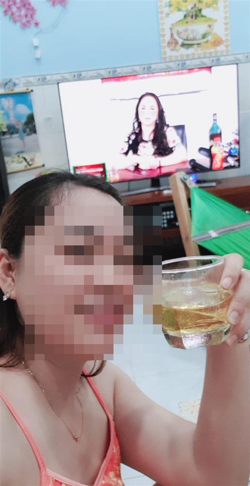 Dân mạng đua nhau cạn chén tiêu sầu online cùng bà Phương Hằng-4