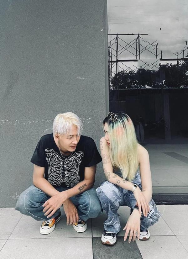 Chia tay Đạt G 1 tháng, Du Uyên khoe bờ vai mới-6