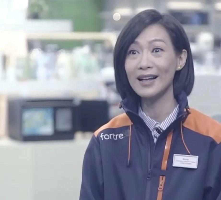 Tình cũ Tạ Đình Phong xuống sắc nhận không ra-2