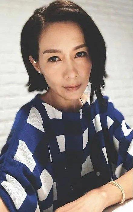 Tình cũ Tạ Đình Phong xuống sắc nhận không ra-4