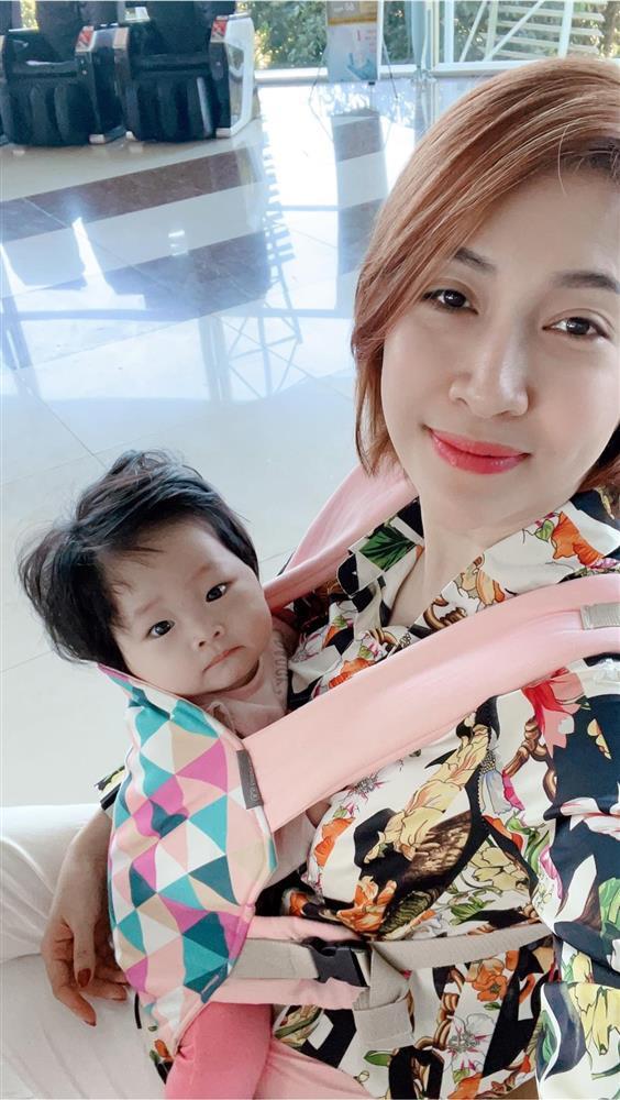 Khi con mình bị so sánh với con Hà Hồ, Đàm Thu Trang trả lời thế nào?-7