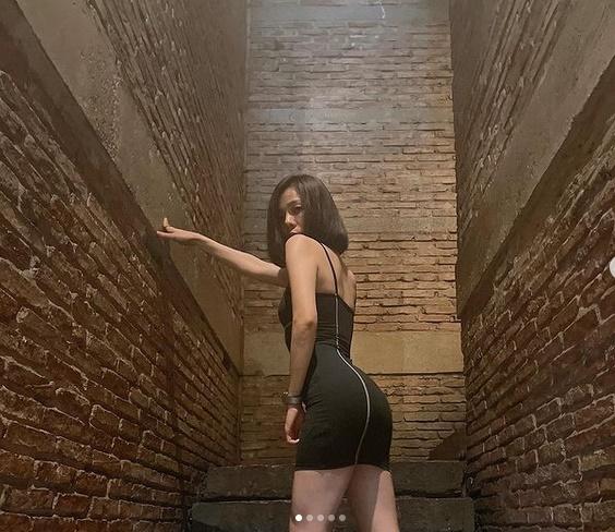 Lệ Quyên diện đầm ngắn cũn, bó sát khoe vòng 3 mẩy thật mẩy-1