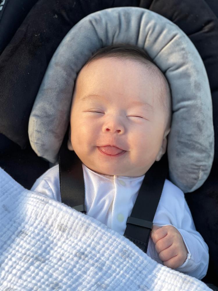 Con gái An Nguy và tình đồng giới chiếm spotlight với loạt biểu cảm kute hột me-1