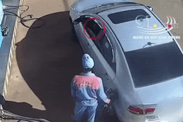 Clip: Thượng đế ném tiền qua cửa xe, nhân viên bơm xăng tức sôi máu-2