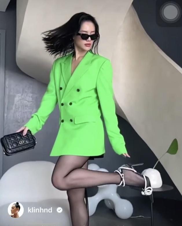 Học cách phối 5 mẫu blazer sắc màu chói loá chất như Khánh Linh