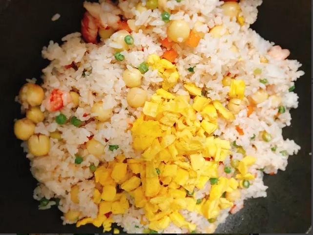 Chán cơm trắng, tội gì không thử cơm hấp lá sen ‘quý tộc’ ngon, sang lại cực dễ làm-6