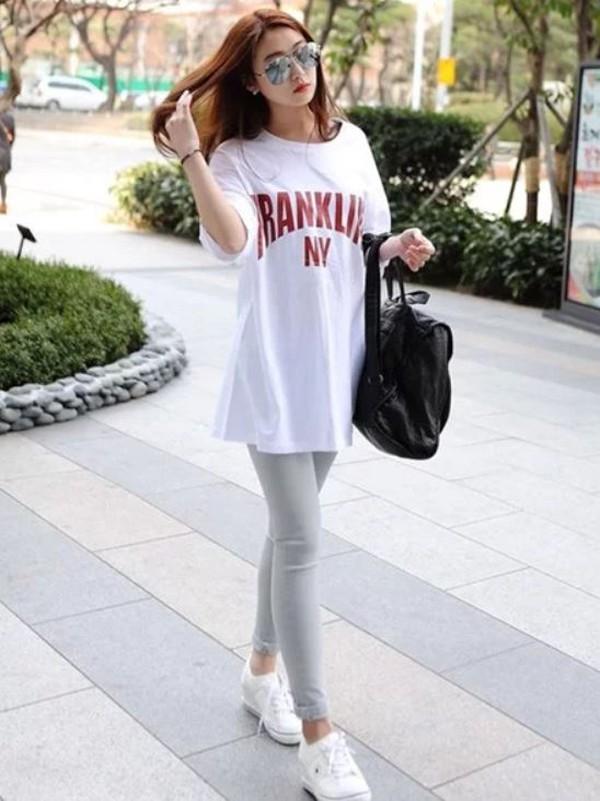 Quần legging phản chủ, show hết vùng nhạy cảm của chị em ngày hè-1