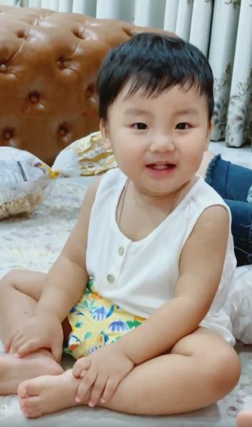 Xả ảnh quý tử, Hòa Minzy bị móc mỉa giấu chán rồi lại khoe-1