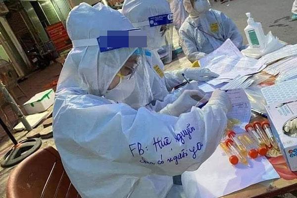 Nhóc tiểu học làm văn tả bố đang đi chống dịch, đọc xong ai cũng rưng rưng-4