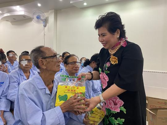 Ngược dòng thị phi, Đại Nam bão 5 sao, bà Giàu sấp mặt vì loạt rate 1 sao-3