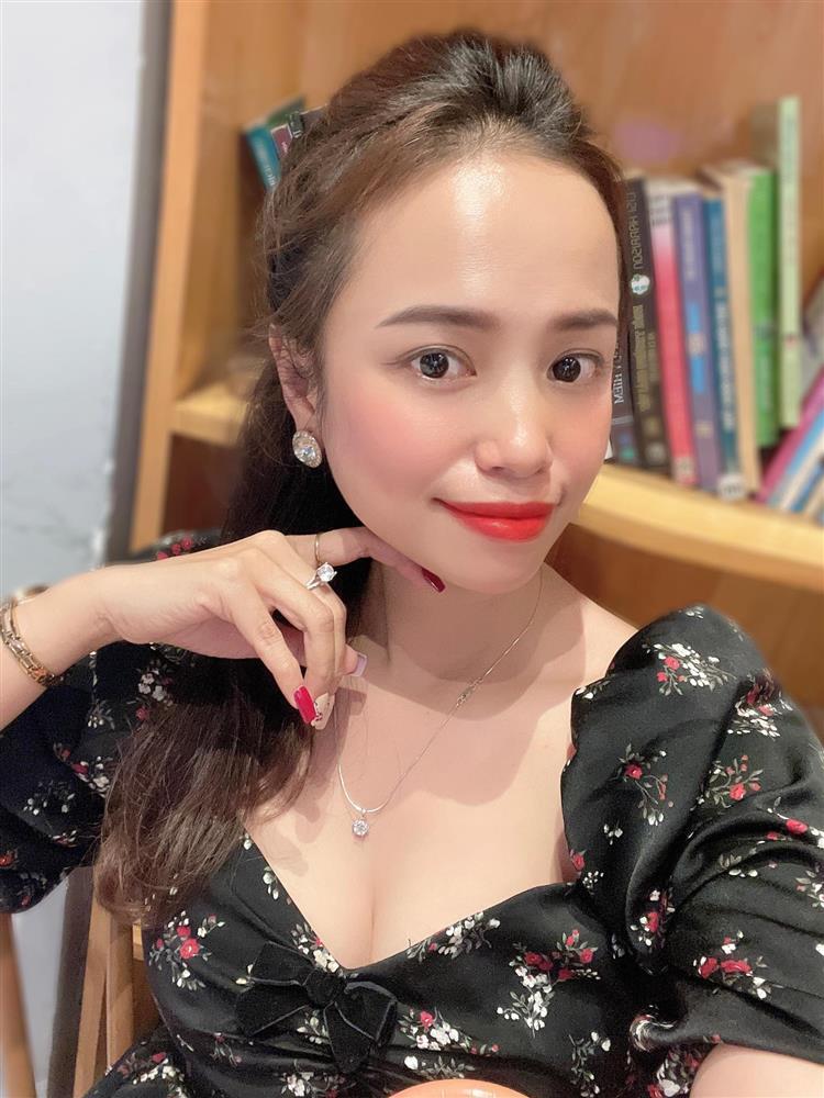 Vào mùa, học lỏm ngay cách làm vải ngâm đường để dành pha trà giải khát mùa hè-1