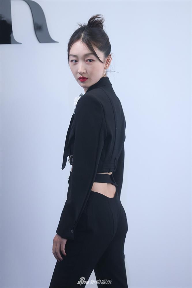 Sự kiện duy nhất ở Cbiz toàn bộ nghệ sĩ nữ đều mặc Suit-10