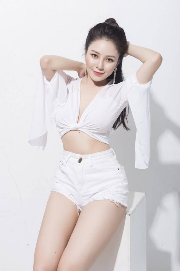 Hot girl Nghệ An được gạ cho 300 triệu với 5 phút show hàng-6