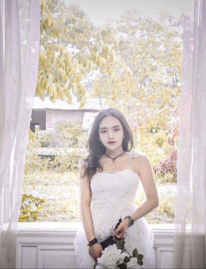 Gặp rich kid 2k Hải Phòng sáng lái Ferrari đi học, tối về làm sếp, xách túi 20.000$-6