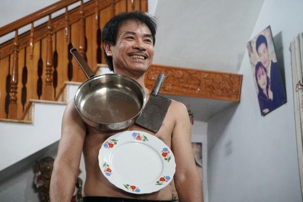 Dị nhân khoe bộ móng chân có khả năng dự báo thời tiết-5