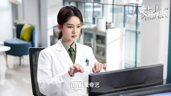 Hoàng Cảnh Du bị chê trong phim mới: Múi đâu chẳng thấy chỉ toàn thịt!-17