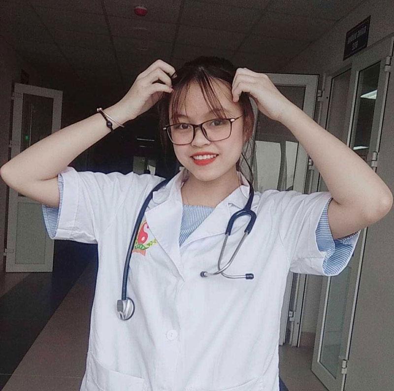 Ngoại hình siêu xinh nữ sinh trường y quảng cáo chưa có bồ khi đi chống Covid-19-4