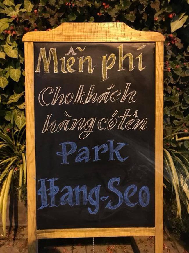 Sạp bán rau củ tranh thủ tung ưu đãi đặc biệt cho khách hàng tên Hằng-10