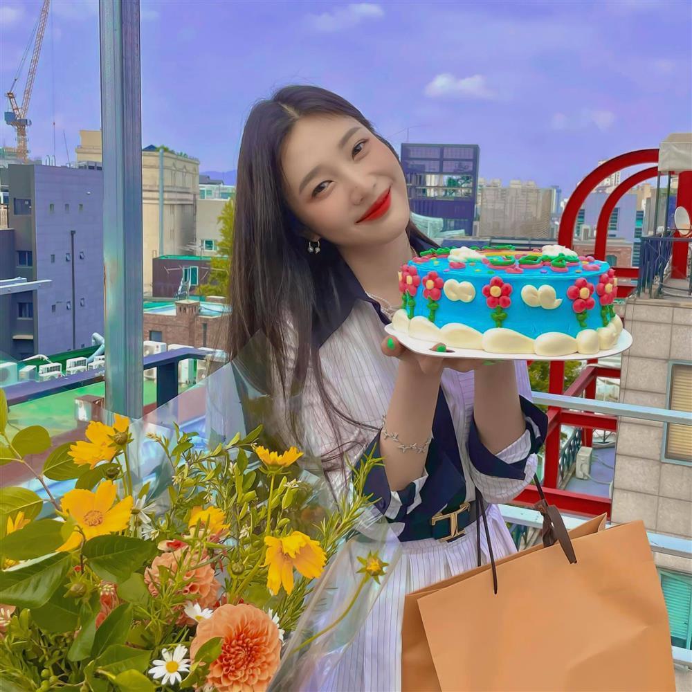 Tử vi thứ Sáu ngày 4/6/2021 của 12 con giáp: Dần dễ rơi vào bế tắc công việc-1