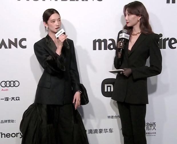 Sự cố thảm đỏ: MC bị BTC đổi người vì dìm chiều cao loạt sao, phỏng vấn vô duyên-7