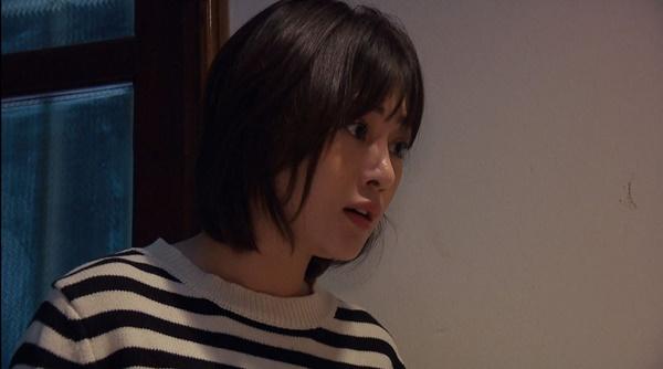 Loạt áo len nhìn là hốt của Phương Oanh trong Hương Vị Tình Thân phát sóng giữa hè-1