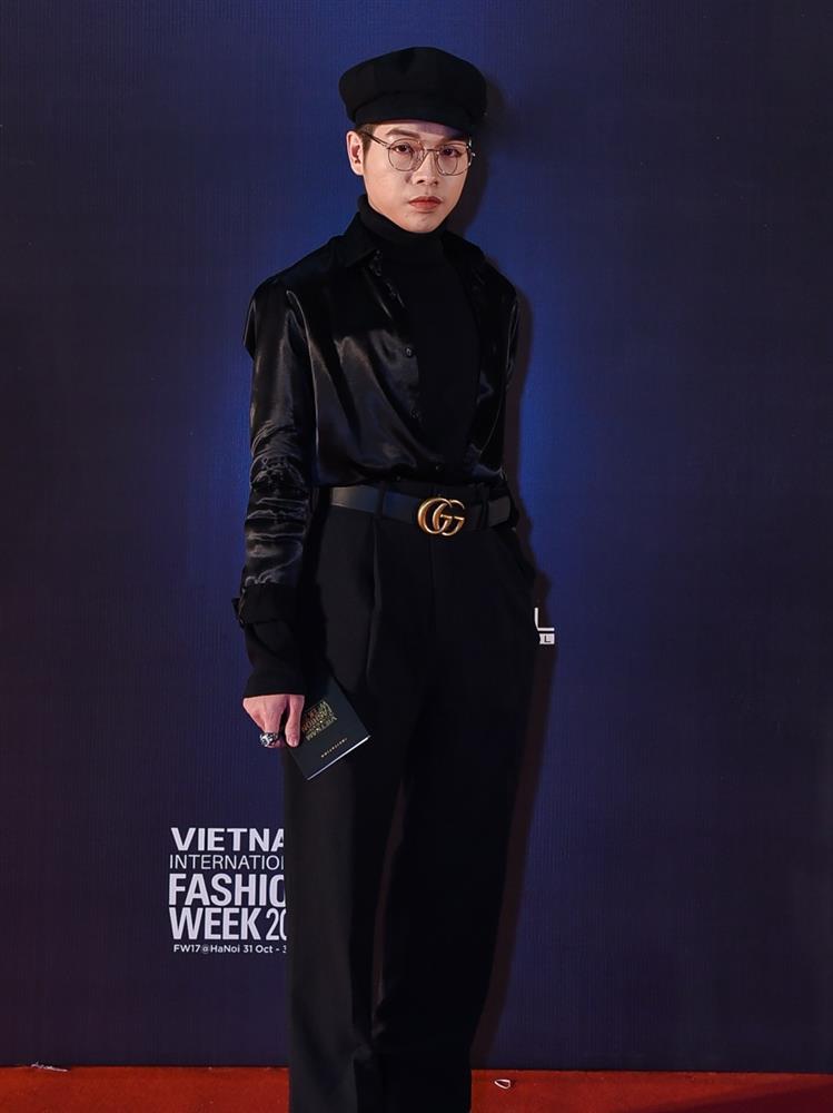 Đức Phúc phối đồ theo style thập niên 90, nhìn mà ngốt quá!-5