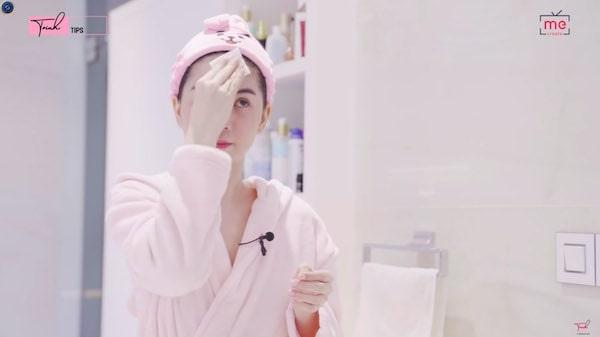 Cách tẩy trang sạch bách từng vùng trên mặt, bạn đã thực hiện đúng chưa?-7